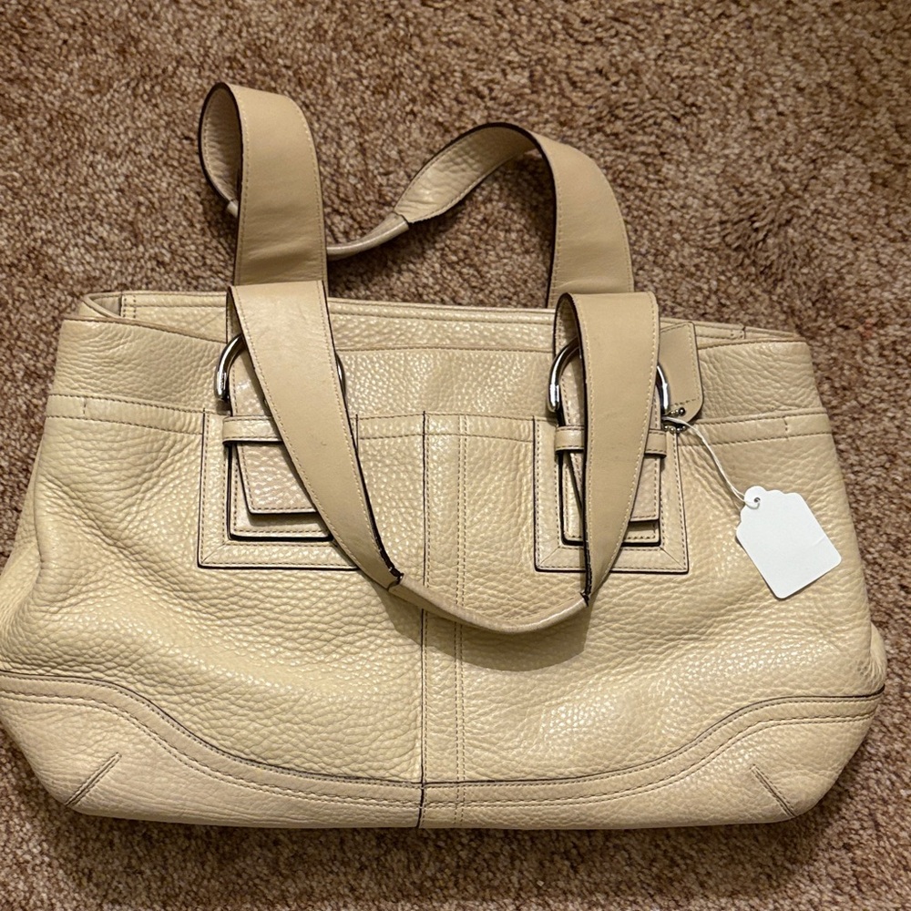 Coach Cream Leather Shoulder Bag